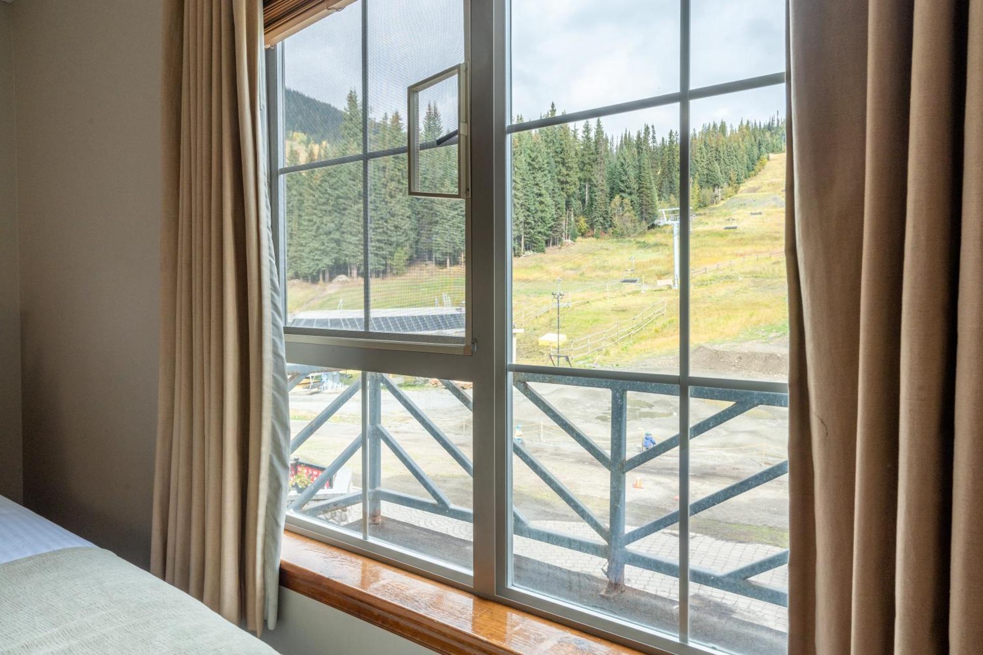 Sundance Lodge Sun Peaks Eksteriør billede