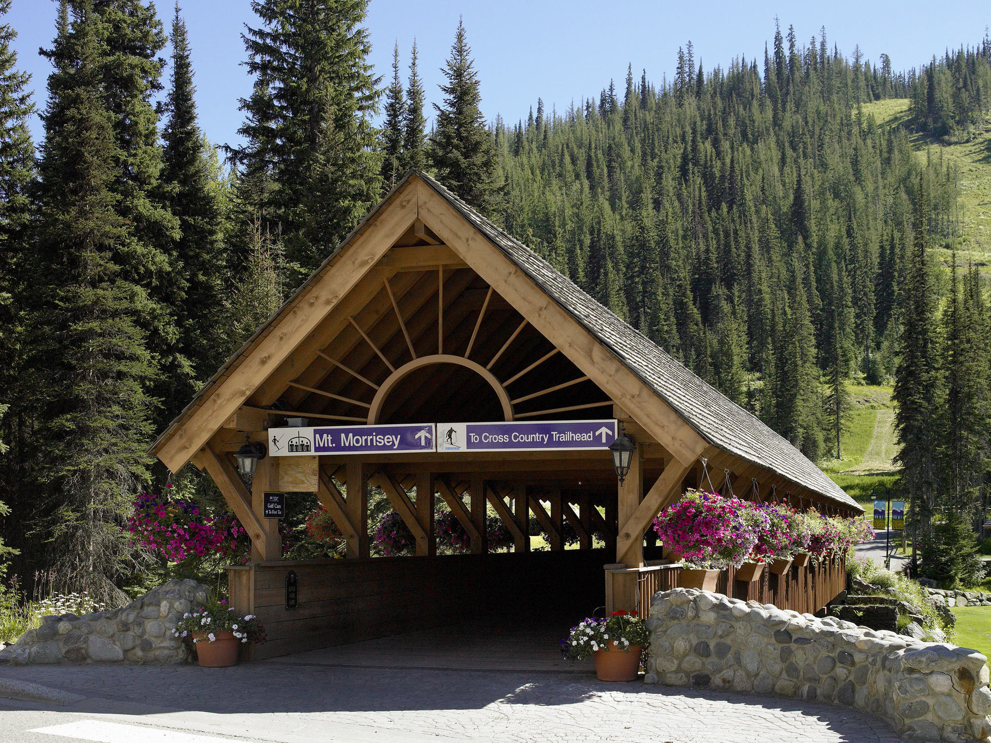 Sundance Lodge Sun Peaks Eksteriør billede